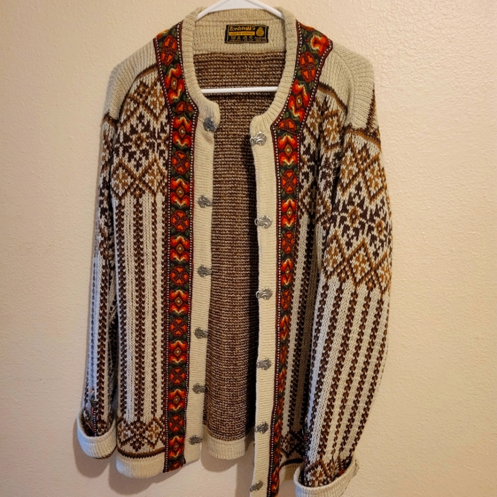 Beautiful Nordic sweater v